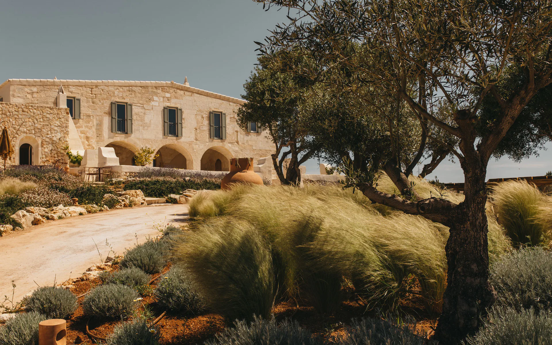 Son Blanc Farmhouse
